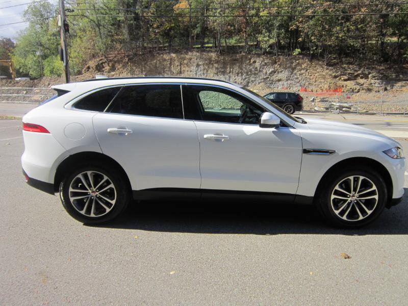 Used 2019 Jaguar F-PACE Premium image 39