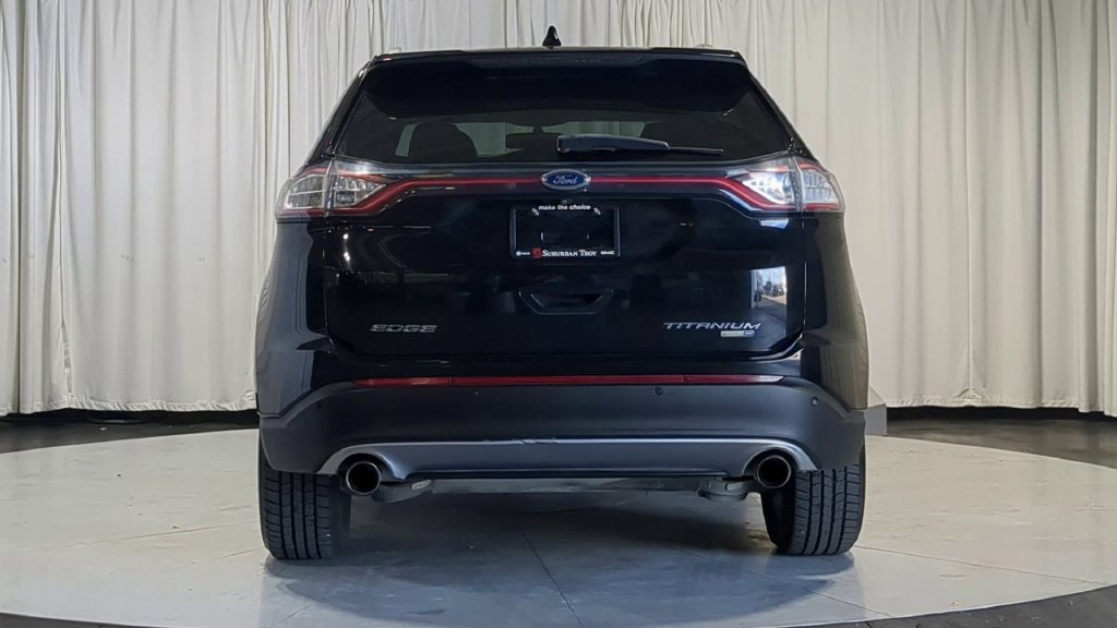 Used 2018 Ford Edge Titanium w/ Technology Package AWD/4WD image 9