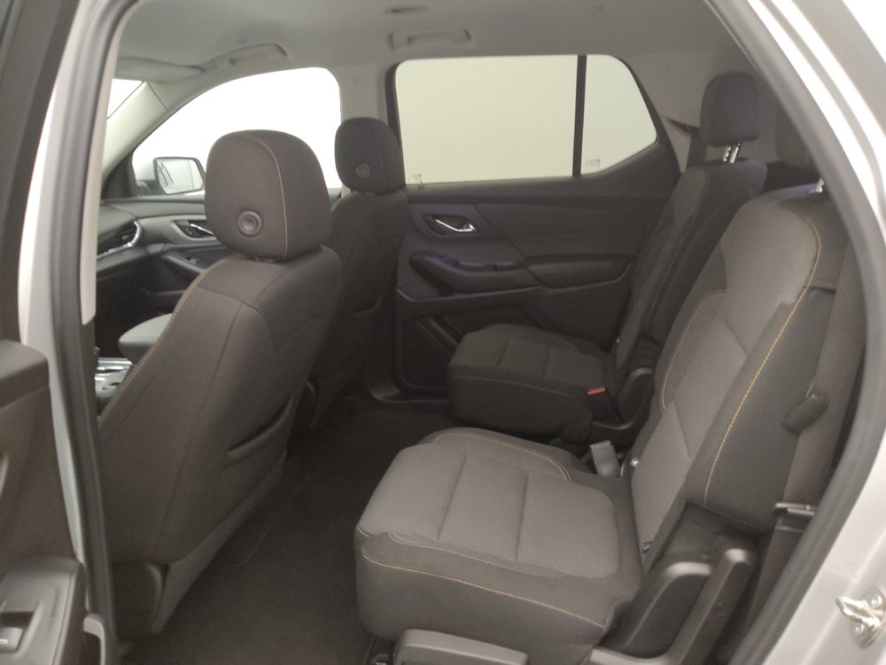 Used 2021 Chevrolet Traverse LT FWD image 18