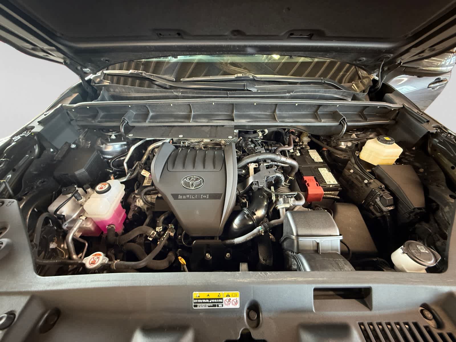 Used 2023 Toyota Highlander Limited FWD image 23