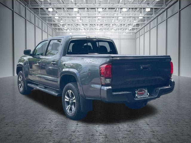Used 2019 Toyota Tacoma TRD Sport AWD/4WD image 10