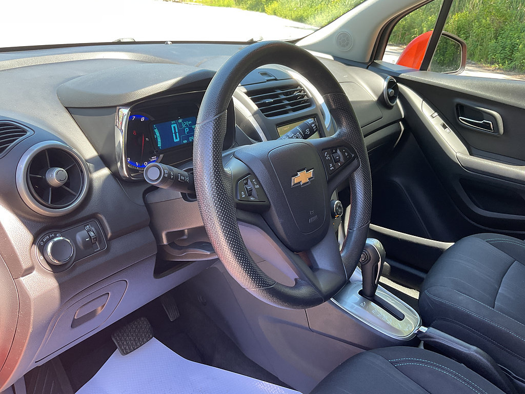 Used 2015 Chevrolet Trax LT AWD/4WD image 10