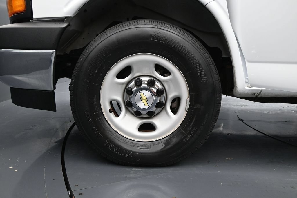 Used 2024 Chevrolet Express 3500 LT w/ LT Preferred Equipment Group RWD image 30