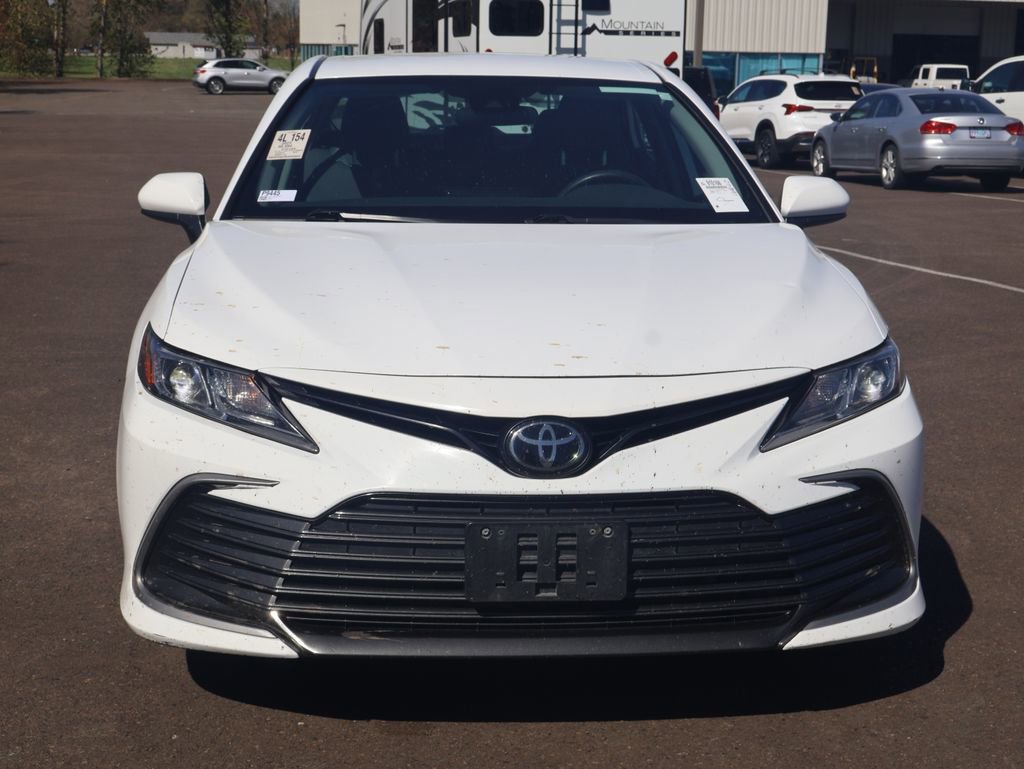 Used 2023 Toyota Camry LE FWD image 9