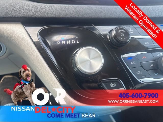 Used 2023 Chrysler Pacifica Touring-L image 27