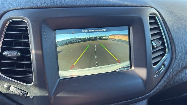 Used 2020 Jeep Compass Latitude w/ Cold Weather Group image 13