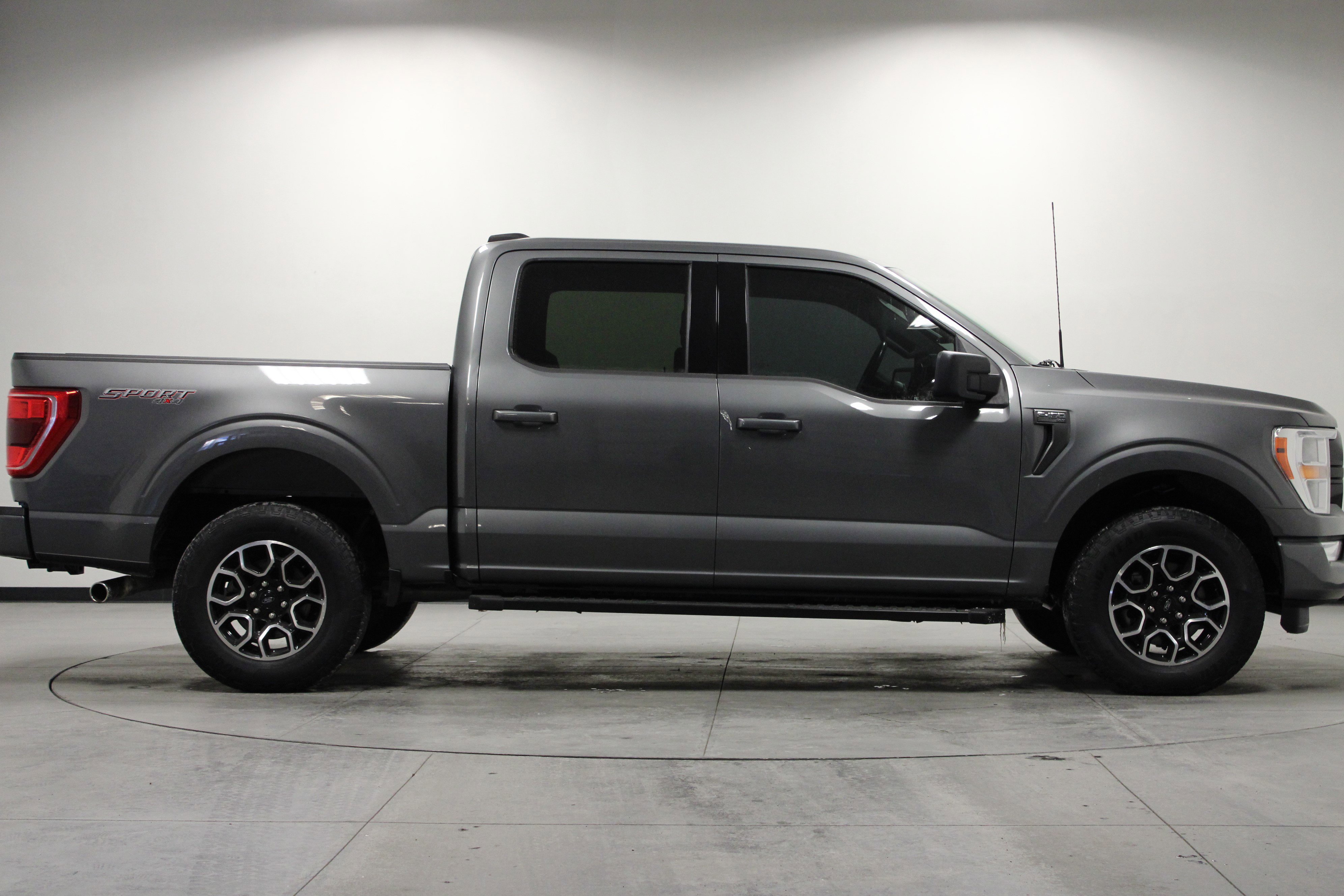 Used 2022 Ford F150 XLT w/ Equipment Group 301A Mid image 3