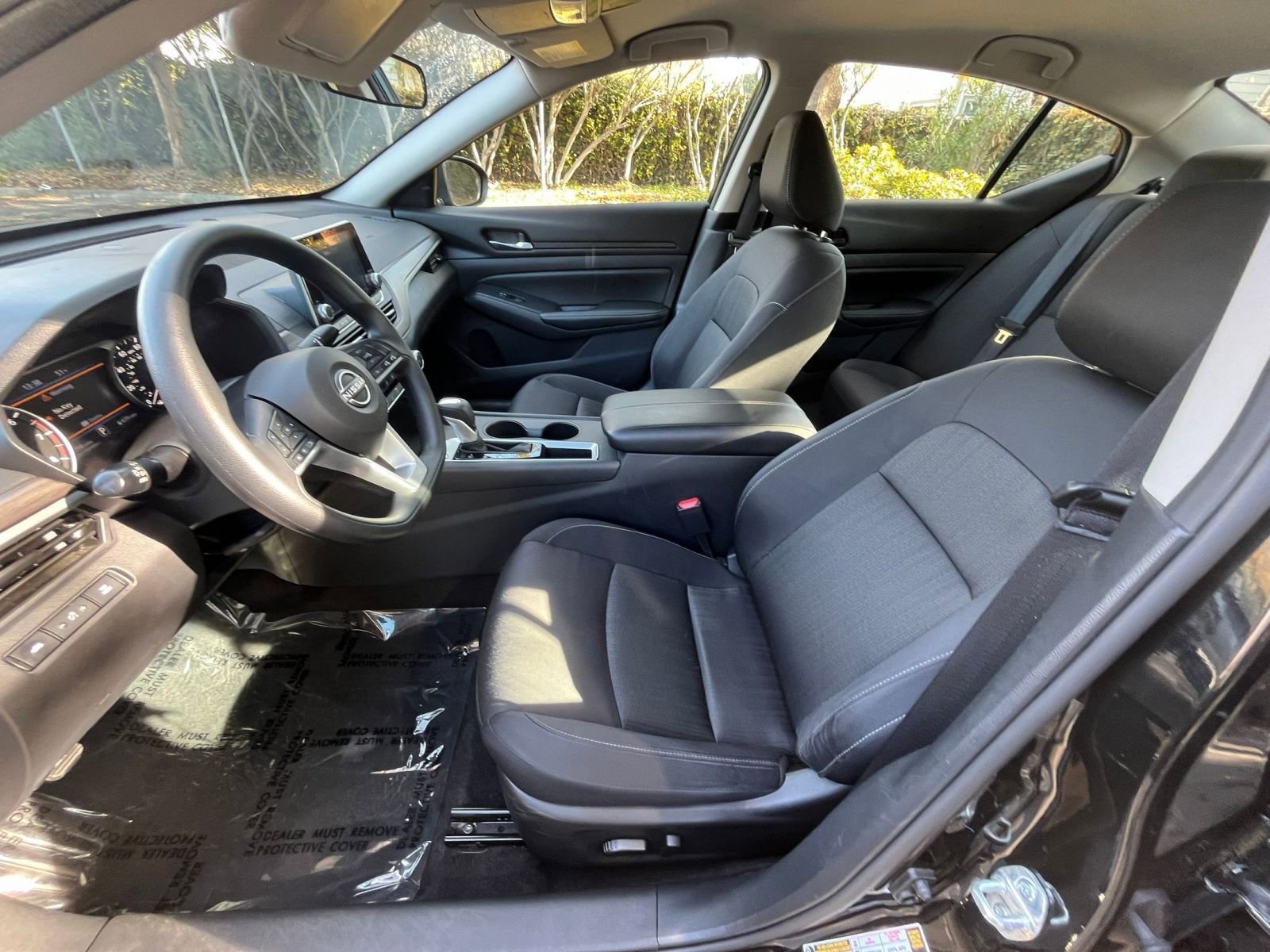 Used 2025 Nissan Altima 2.5 SV image 25