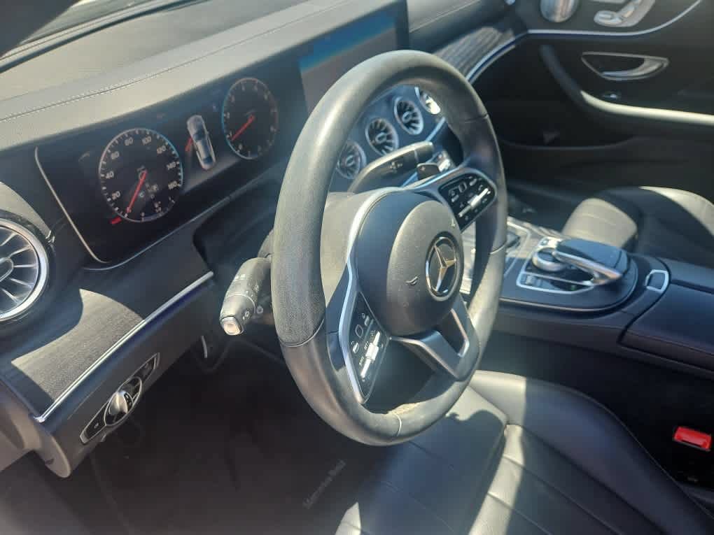 Used 2020 Mercedes-Benz E 450 Coupe image 2