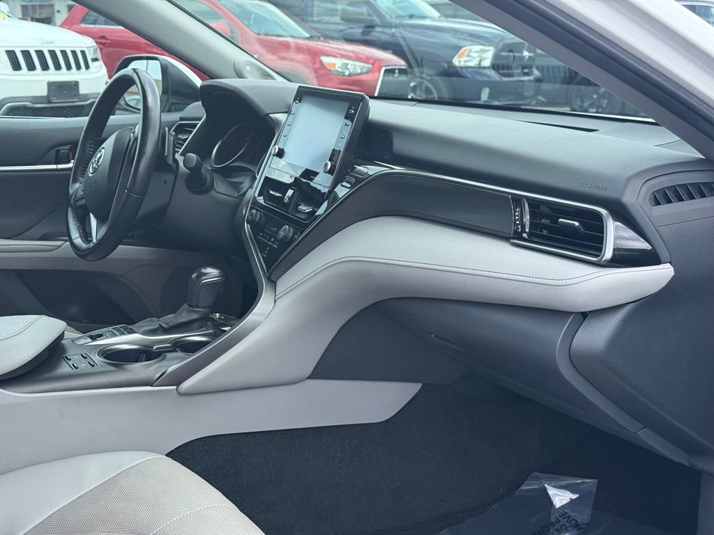 Used 2024 Toyota Camry XSE w/ Navigation Package FWD image 10