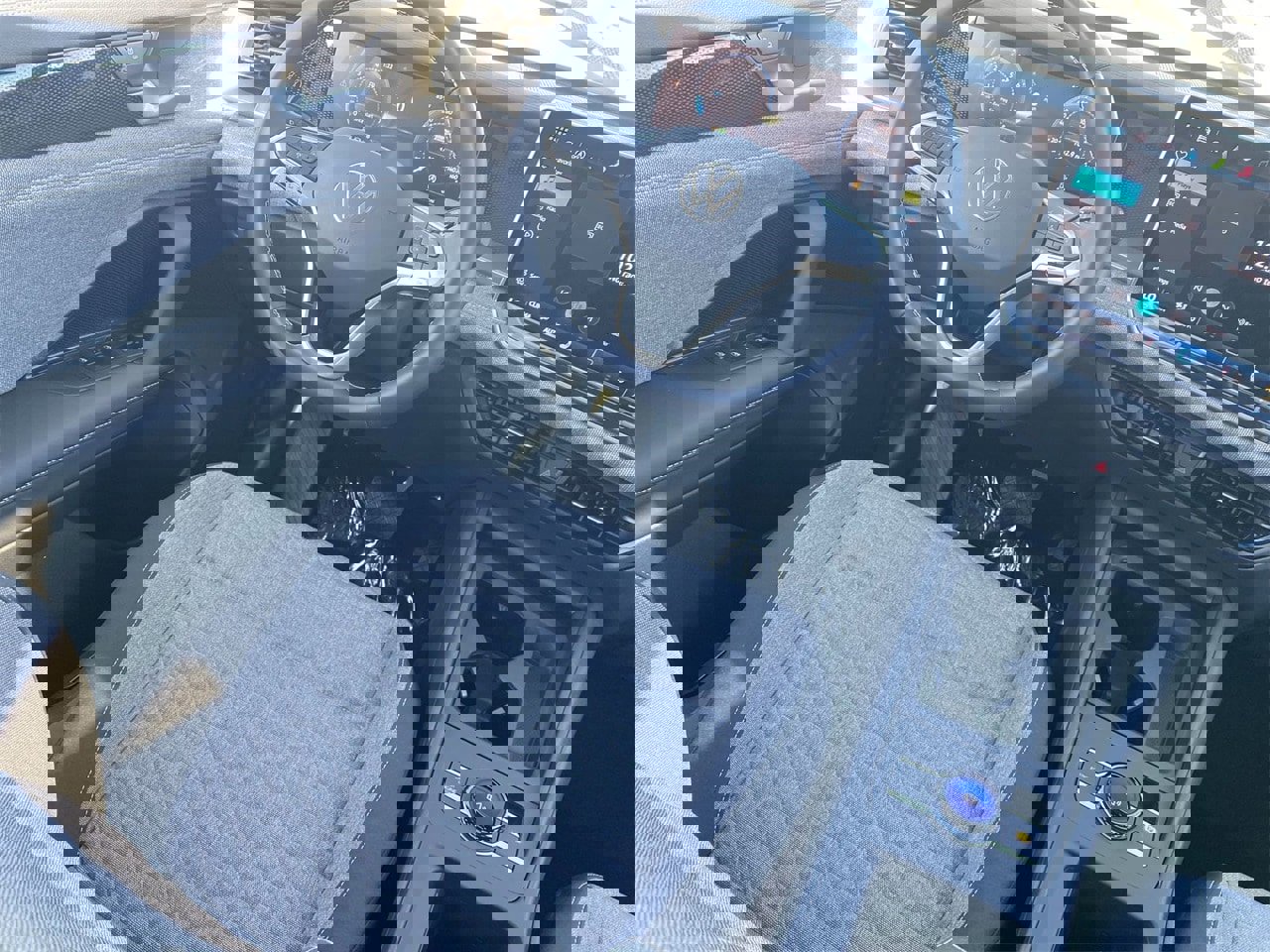 New 2025 Volkswagen Tiguan S image 10