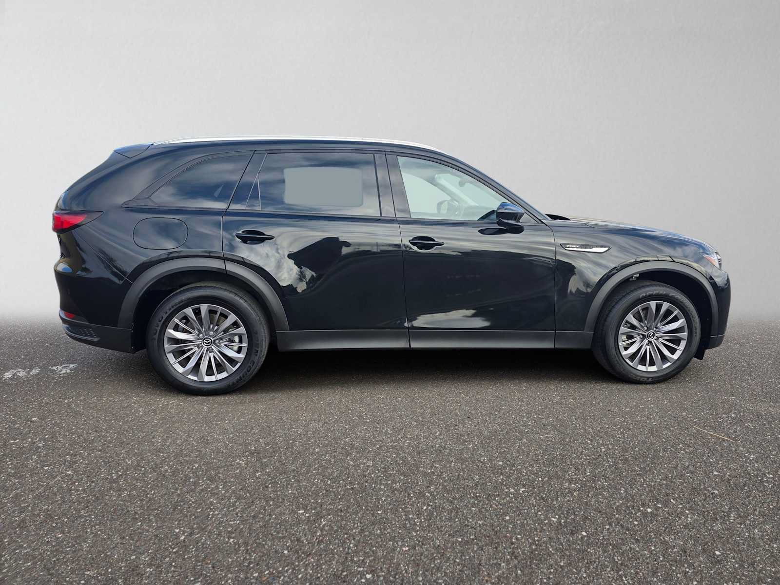 Used 2024 MAZDA CX-90 Plug-In Hybrid w/ Preferred AWD/4WD image 2