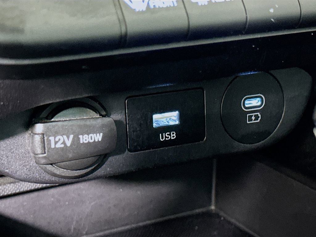 Used 2024 Hyundai Elantra SEL image 30