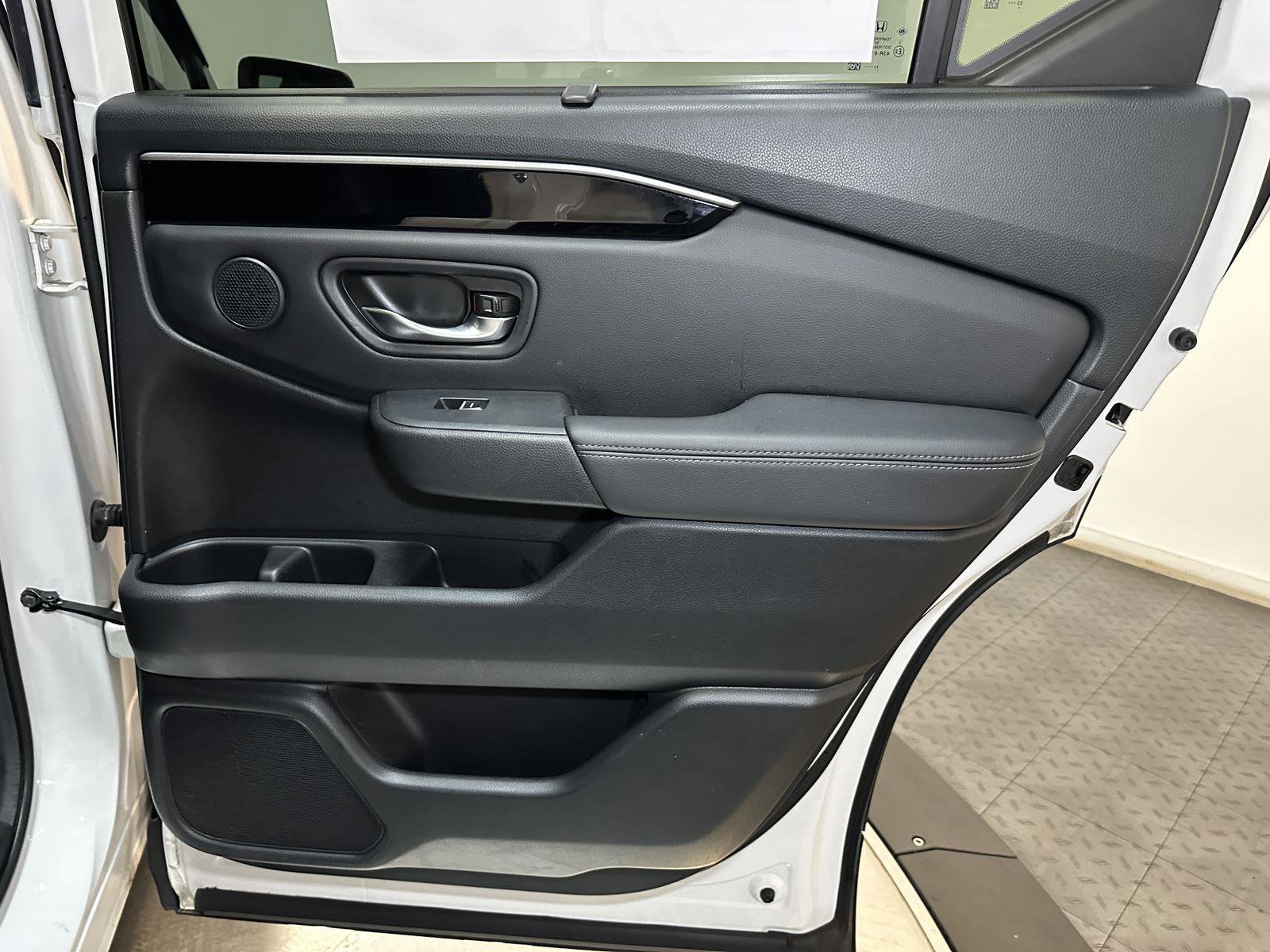 Certified 2024 Honda Pilot EX-L image 34