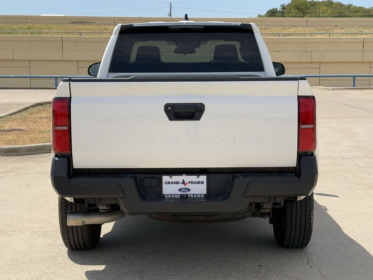Used 2024 Toyota Tacoma SR RWD image 7