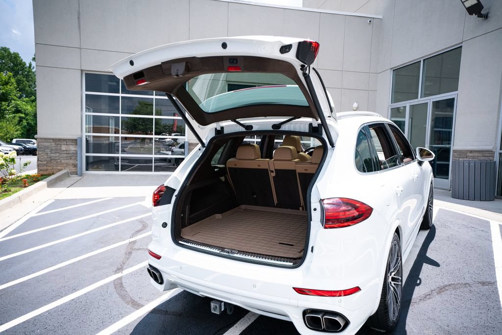 Used 2015 Porsche Cayenne Turbo AWD/4WD image 50