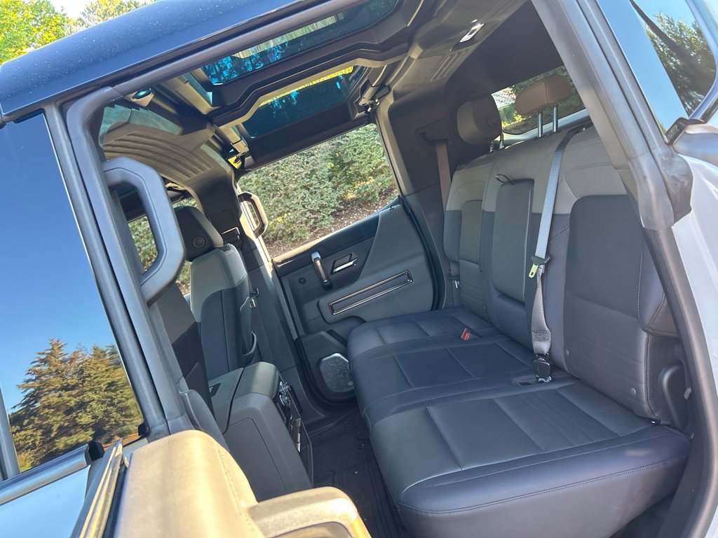 Used 2025 GMC Hummer EV 2X w/ LPO, Sport Package AWD/4WD image 48