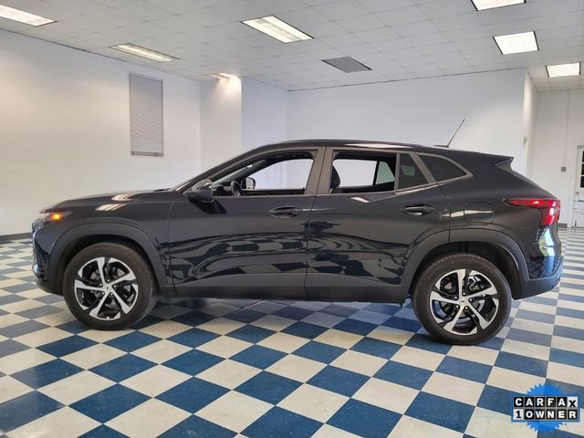 Used 2024 Chevrolet Trax RS w/ Sunroof Package image 4