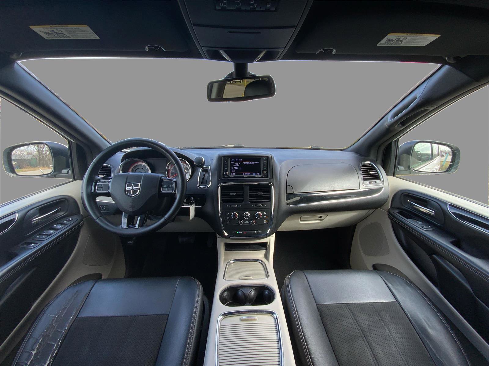 Used 2019 Dodge Grand Caravan SXT image 22