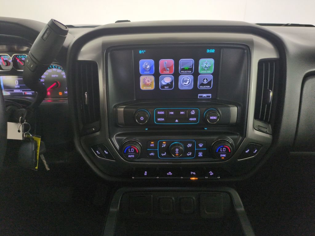 Used 2018 Chevrolet Silverado 1500 LT w/ Midnight Edition AWD/4WD image 18