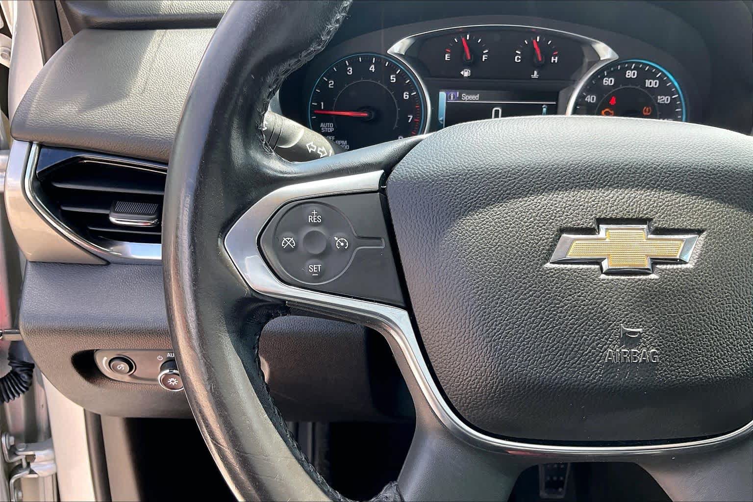 Used 2018 Chevrolet Traverse LT FWD image 19