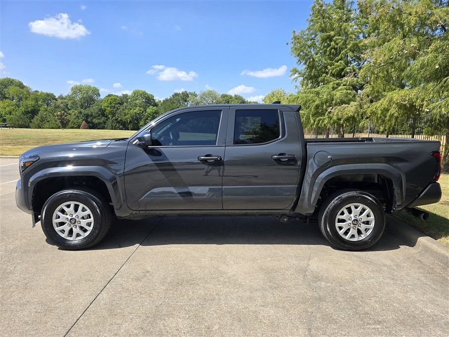 Used 2026 Toyota Tacoma SR RWD image 3
