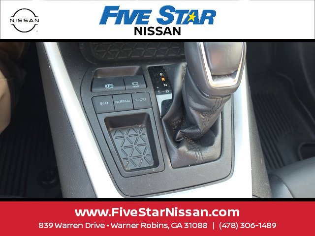 Used 2022 Toyota RAV4 XLE Premium FWD image 18
