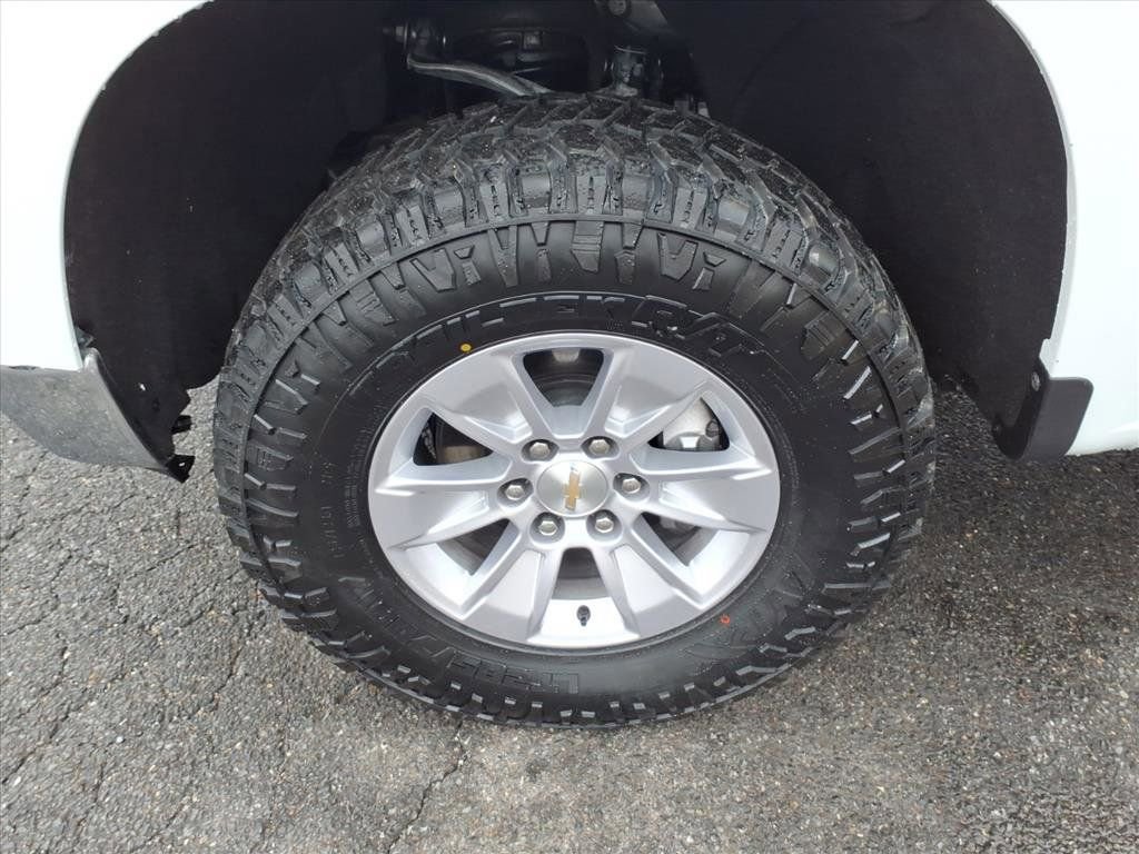 Used 2026 Chevrolet Silverado 1500 LT image 9