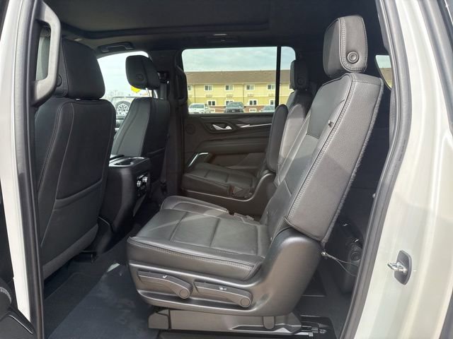 Used 2022 GMC Yukon XL Denali image 36