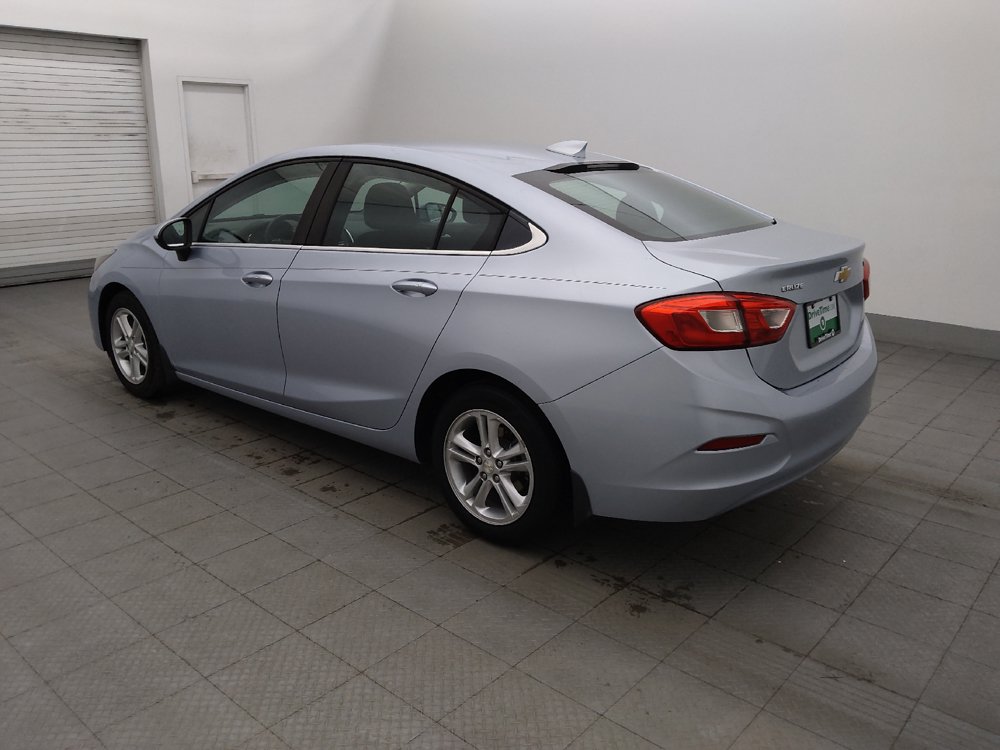 Used 2018 Chevrolet Cruze LT w/ Convenience Package FWD image 3