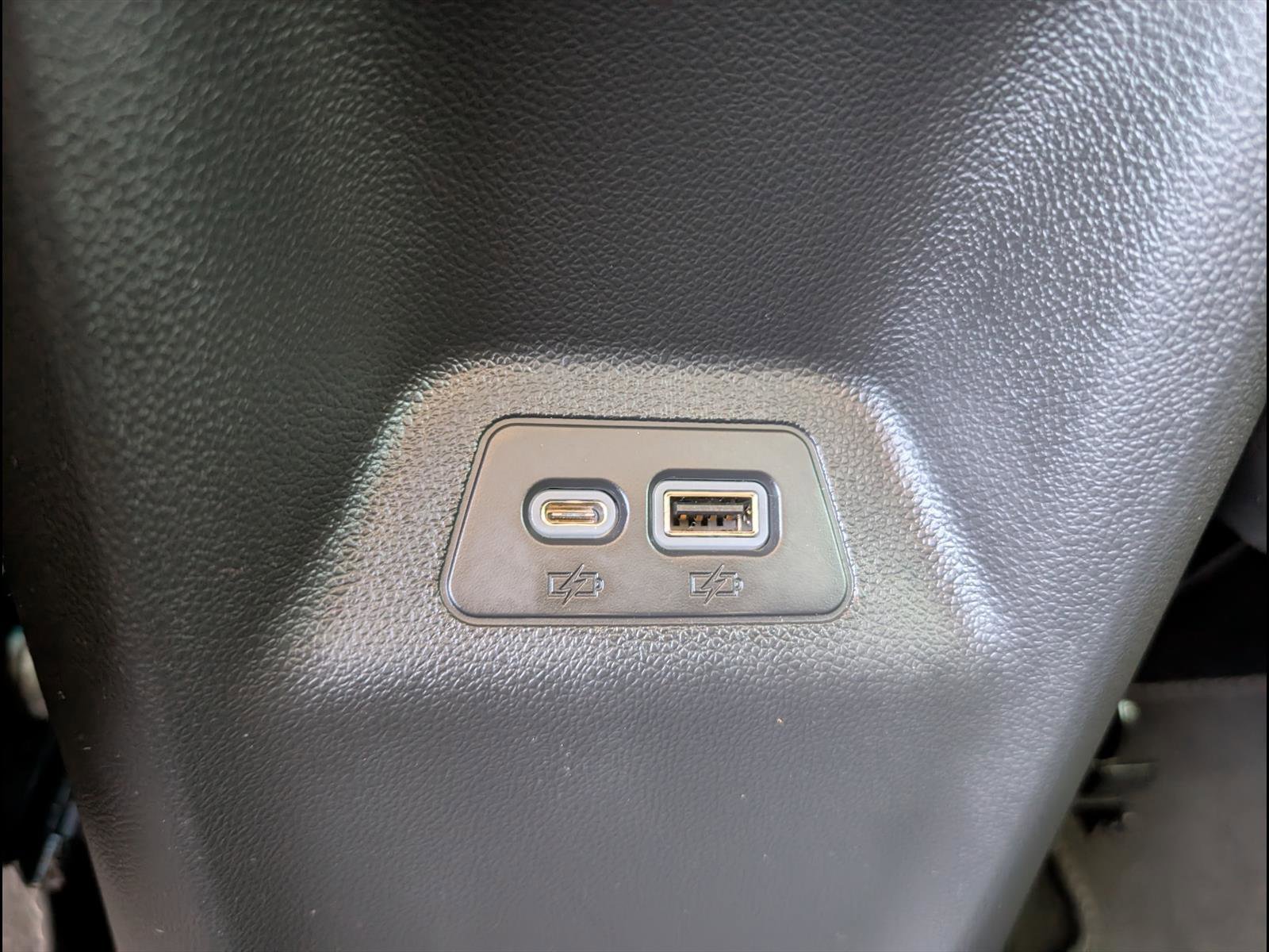 Used 2023 Buick Envision Essence AWD/4WD image 20