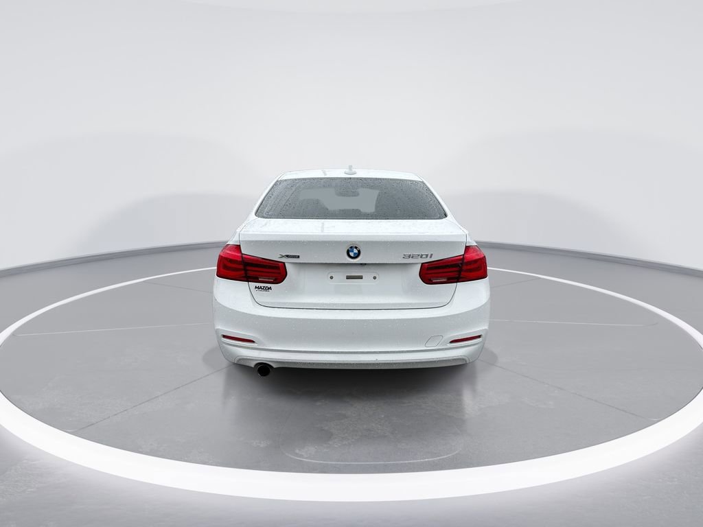 Used 2018 BMW 320i xDrive Sedan image 7