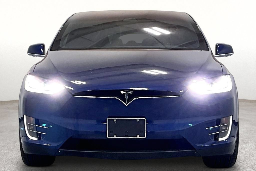 Used 2017 Tesla Model X 90D AWD/4WD image 4