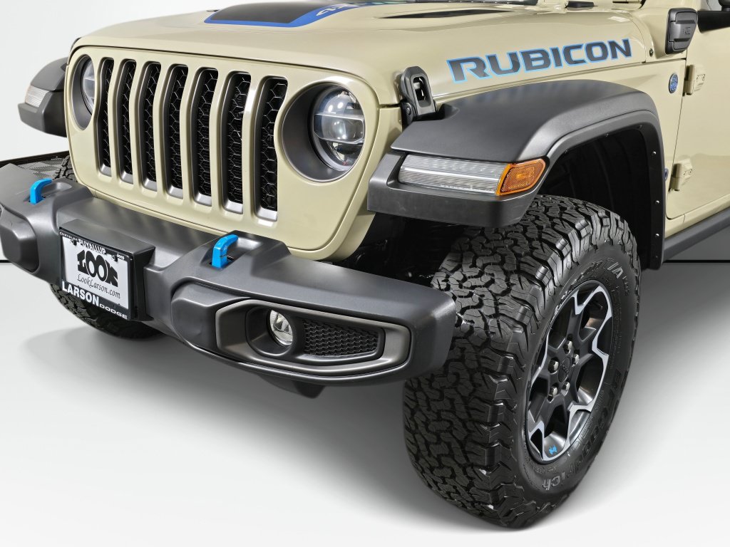 Used 2022 Jeep Wrangler Unlimited Rubicon 4xe w/ Cold Weather Group AWD/4WD image 12