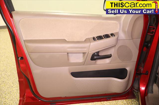 Used 2005 Ford Explorer XLT RWD image 29