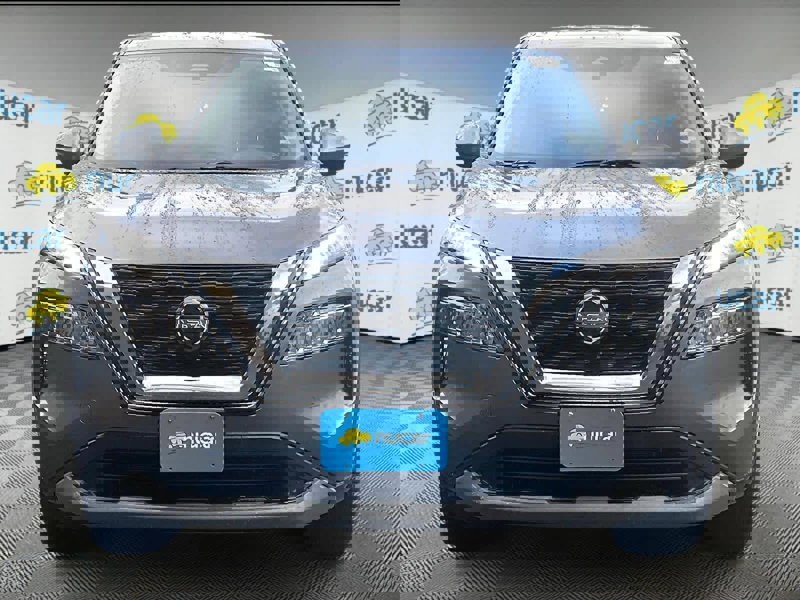 Used 2023 Nissan Rogue SV image 2