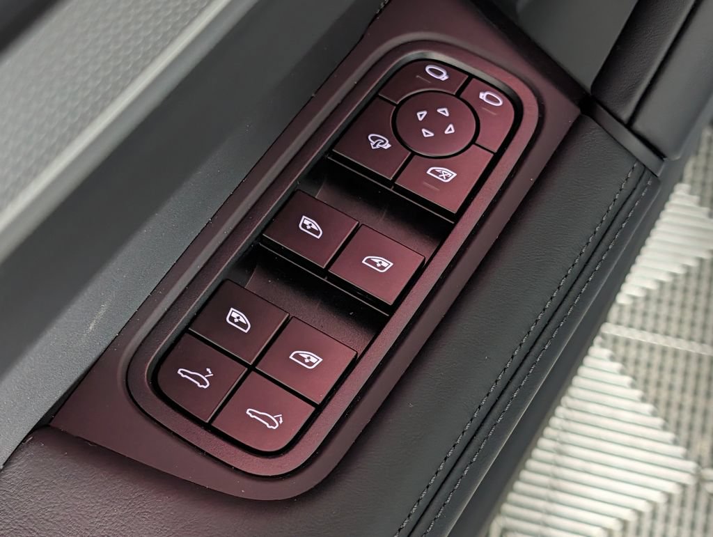 New 2026 Porsche Cayenne AWD/4WD image 27