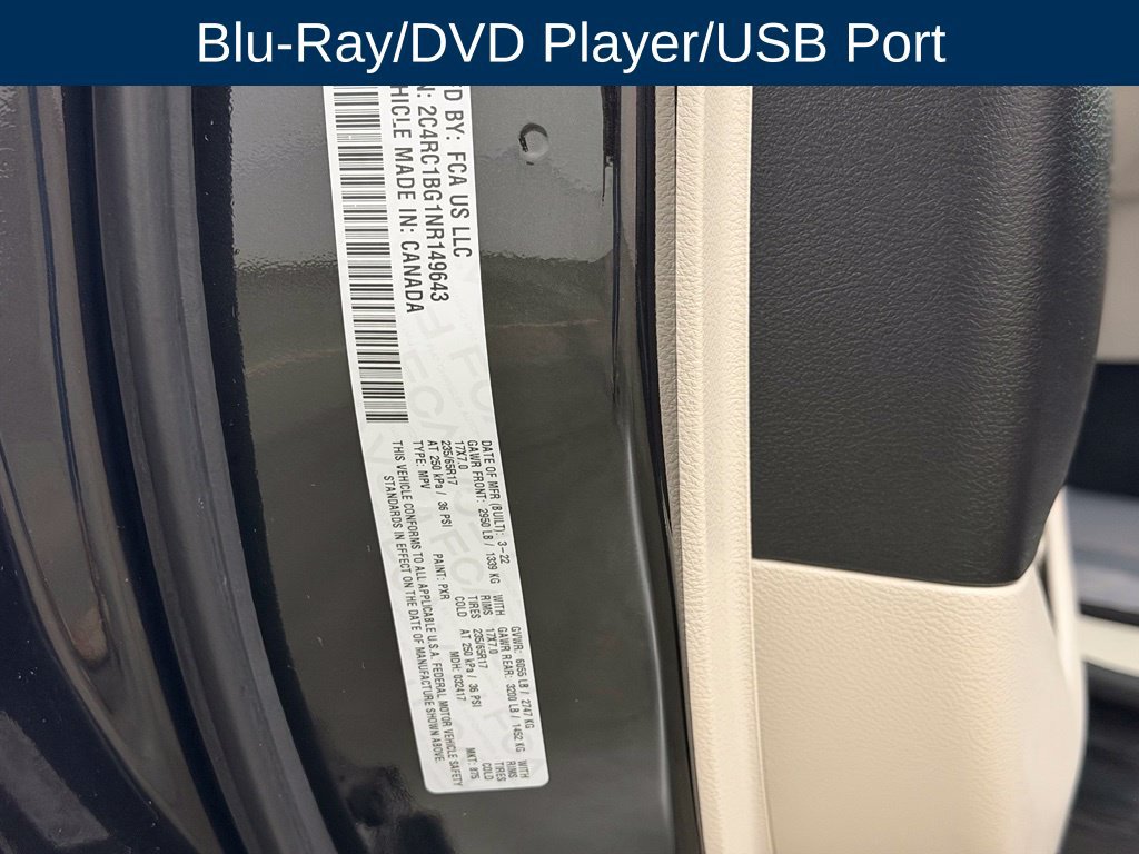 Used 2022 Chrysler Pacifica Touring-L w/ Uconnect Theater Family Group FWD image 31