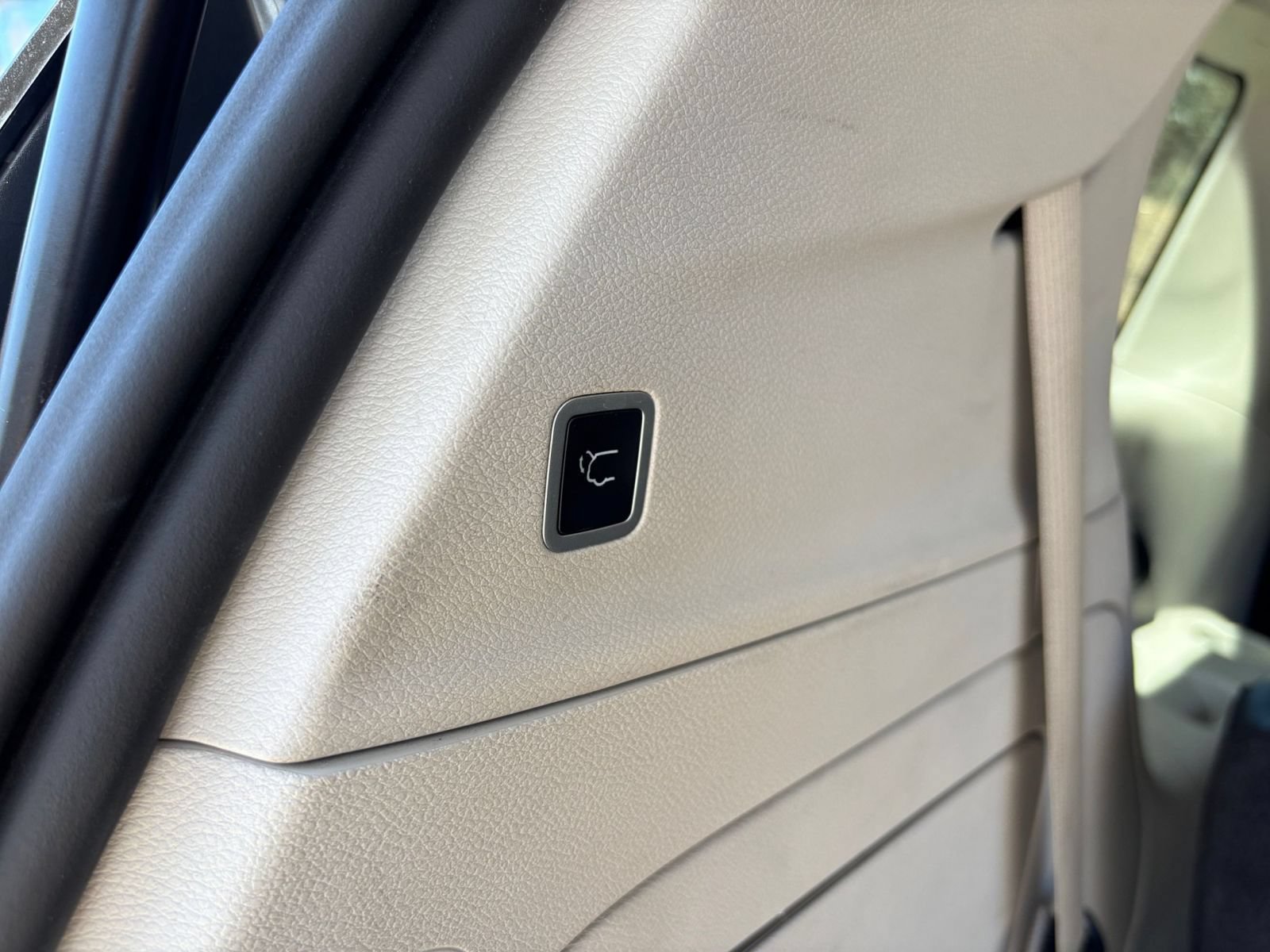Used 2023 Chrysler Pacifica Touring-L FWD image 22