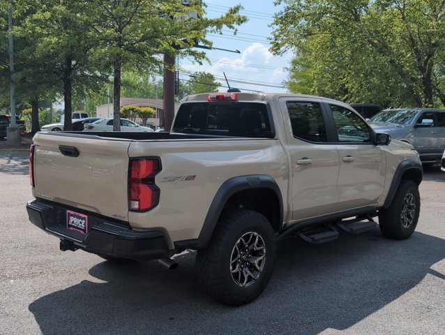 Used 2024 Chevrolet Colorado ZR2 w/ Technology Package AWD/4WD image 5