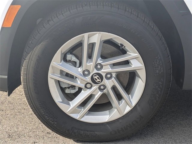 Certified 2025 Hyundai Tucson SE image 9