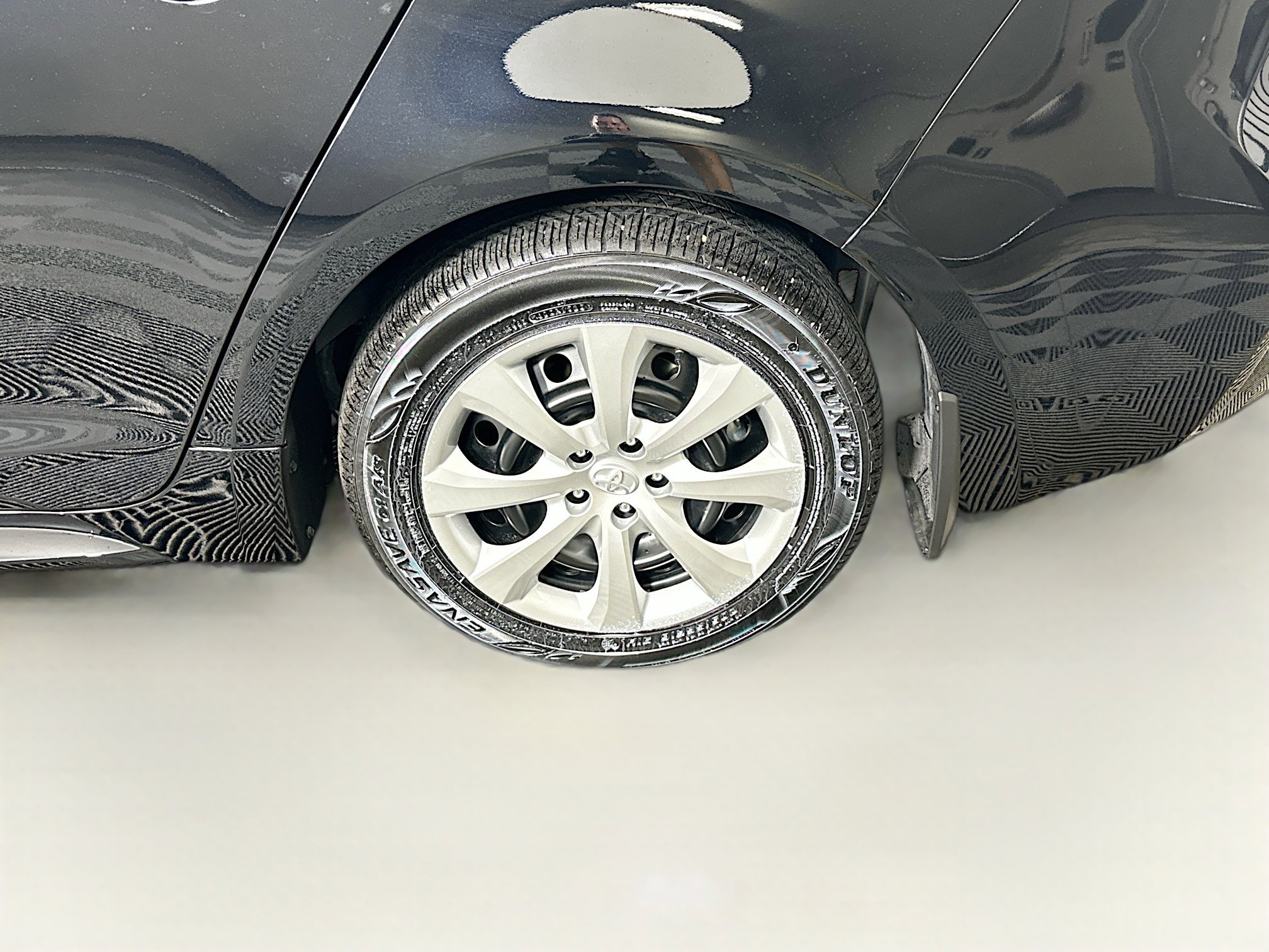 Used 2025 Toyota Corolla LE FWD image 11