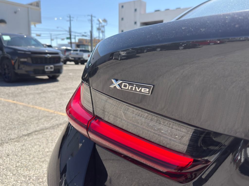 Used 2025 BMW 330i xDrive 330i xDrive image 10
