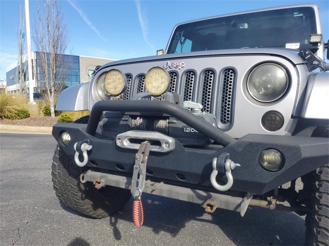 Used 2014 Jeep Wrangler Unlimited Sahara w/ Max Tow Package image 11