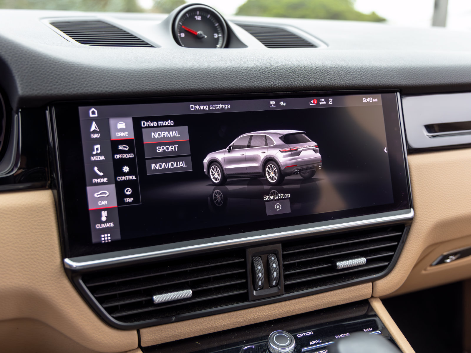 Certified 2021 Porsche Cayenne AWD/4WD image 35
