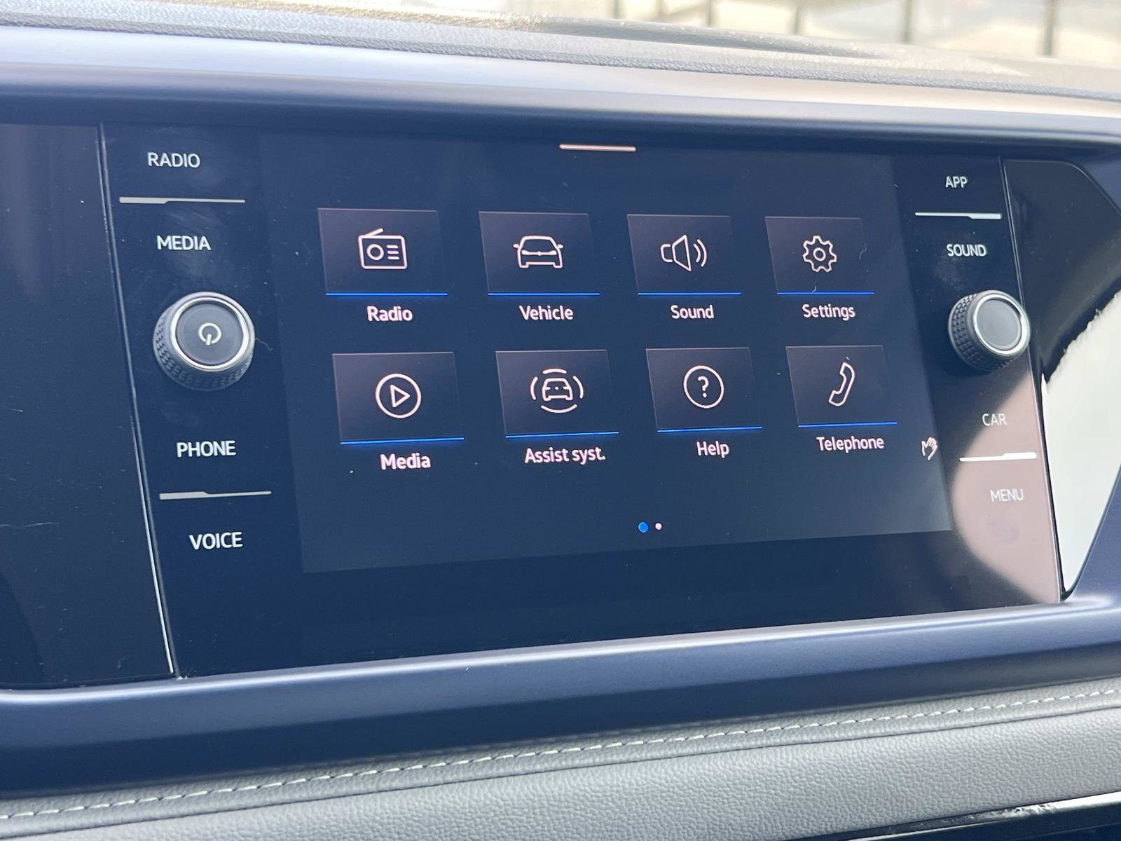 Certified 2023 Volkswagen Taos SE w/ Black Wheel Package image 13