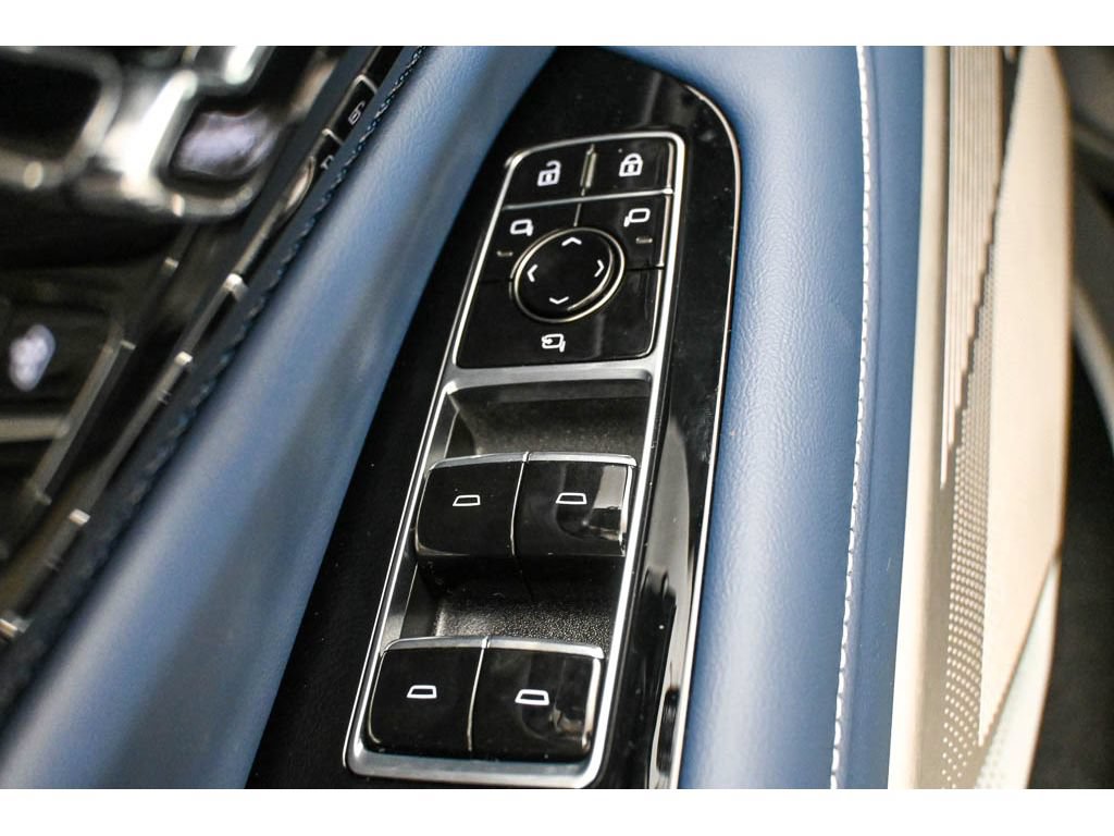 New 2027 Cadillac Optiq Premium Sport w/ LPO, ONYX Package AWD/4WD image 16