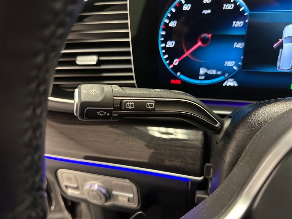 Used 2023 Mercedes-Benz GLS 450 4MATIC image 21