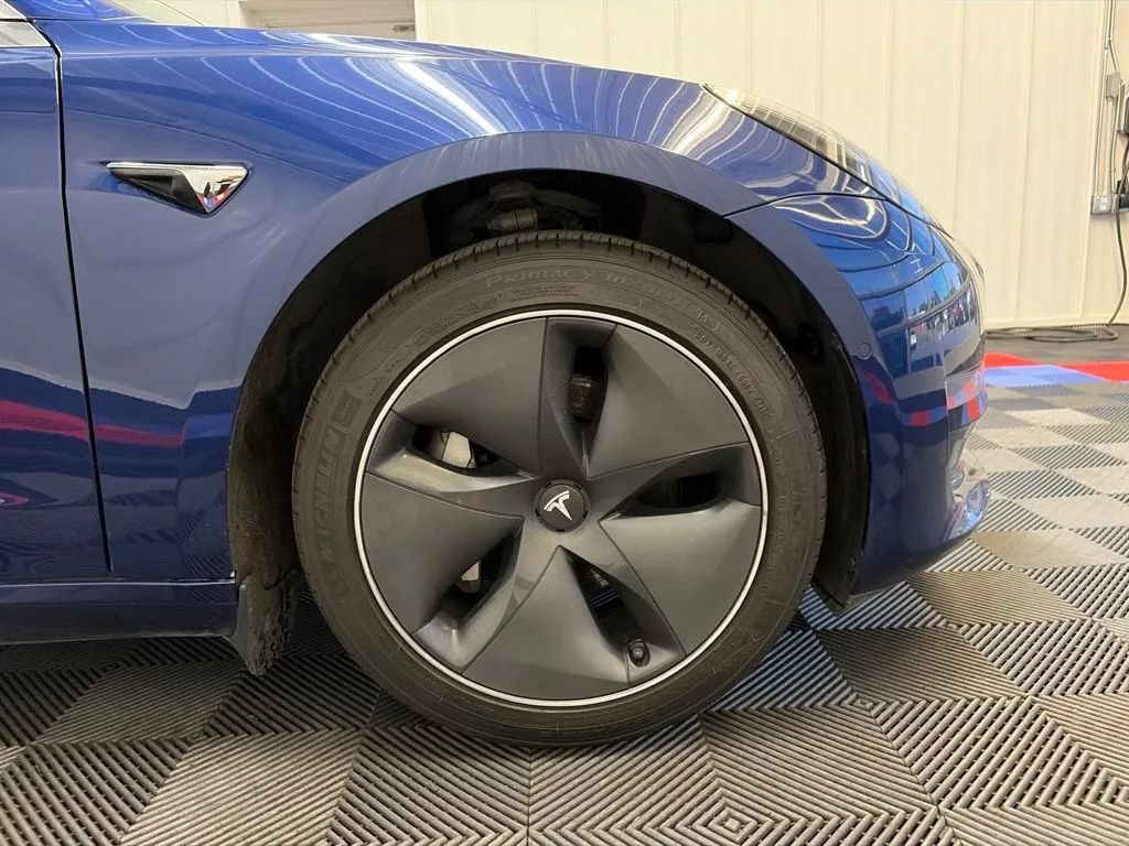 Used 2020 Tesla Model 3 Standard Range RWD image 23