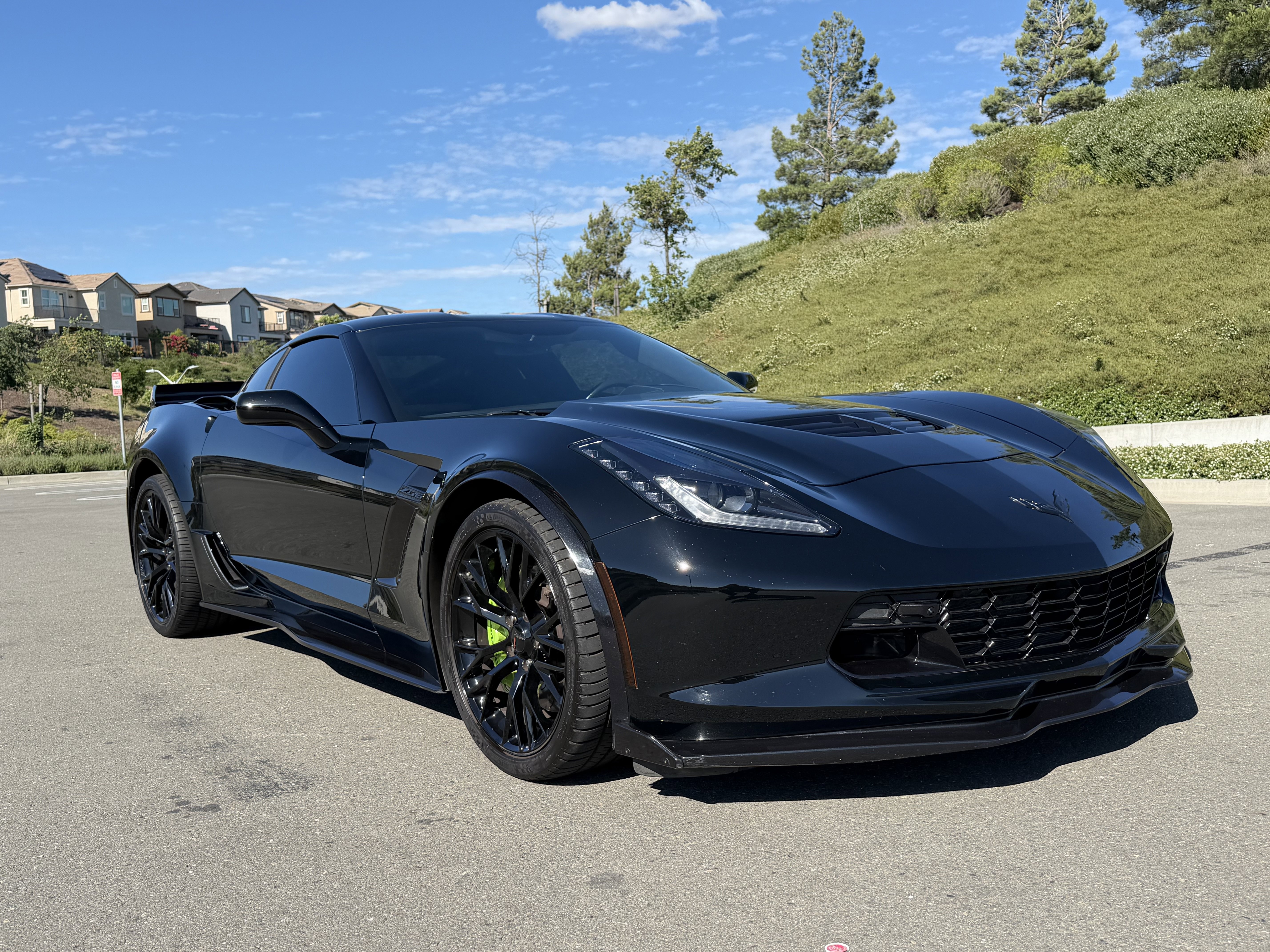 Used 2016 Chevrolet Corvette Z06 w/ 3LZ Preferred Equipment Group image 5